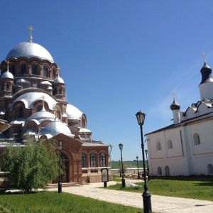 Экскурсия в Свияжск и Раифский монастырь на теплоходе